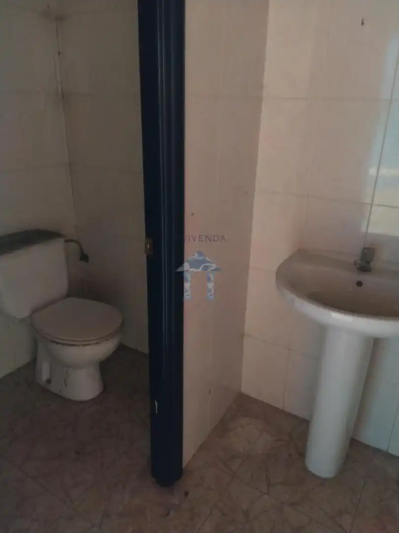 Badezimmer von Geschaftsraum zur Miete in Vigo 