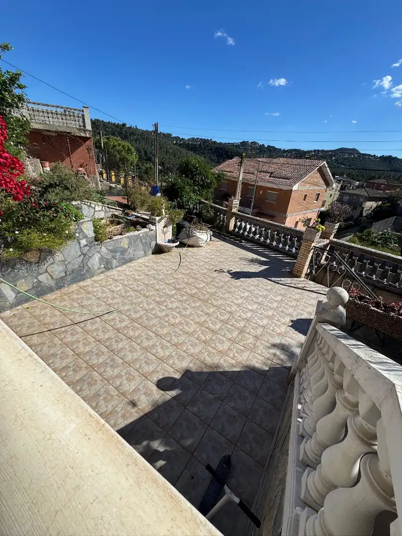 Terrassa de Casa o xalet en venda en Corbera de Llobregat amb Jardí privat, Balcó i Alarma