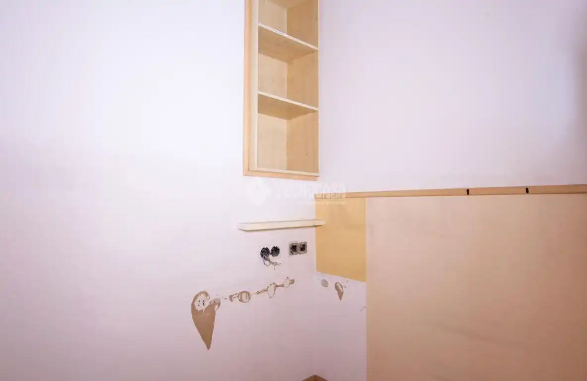 Habitación de Local en venta en Madrid