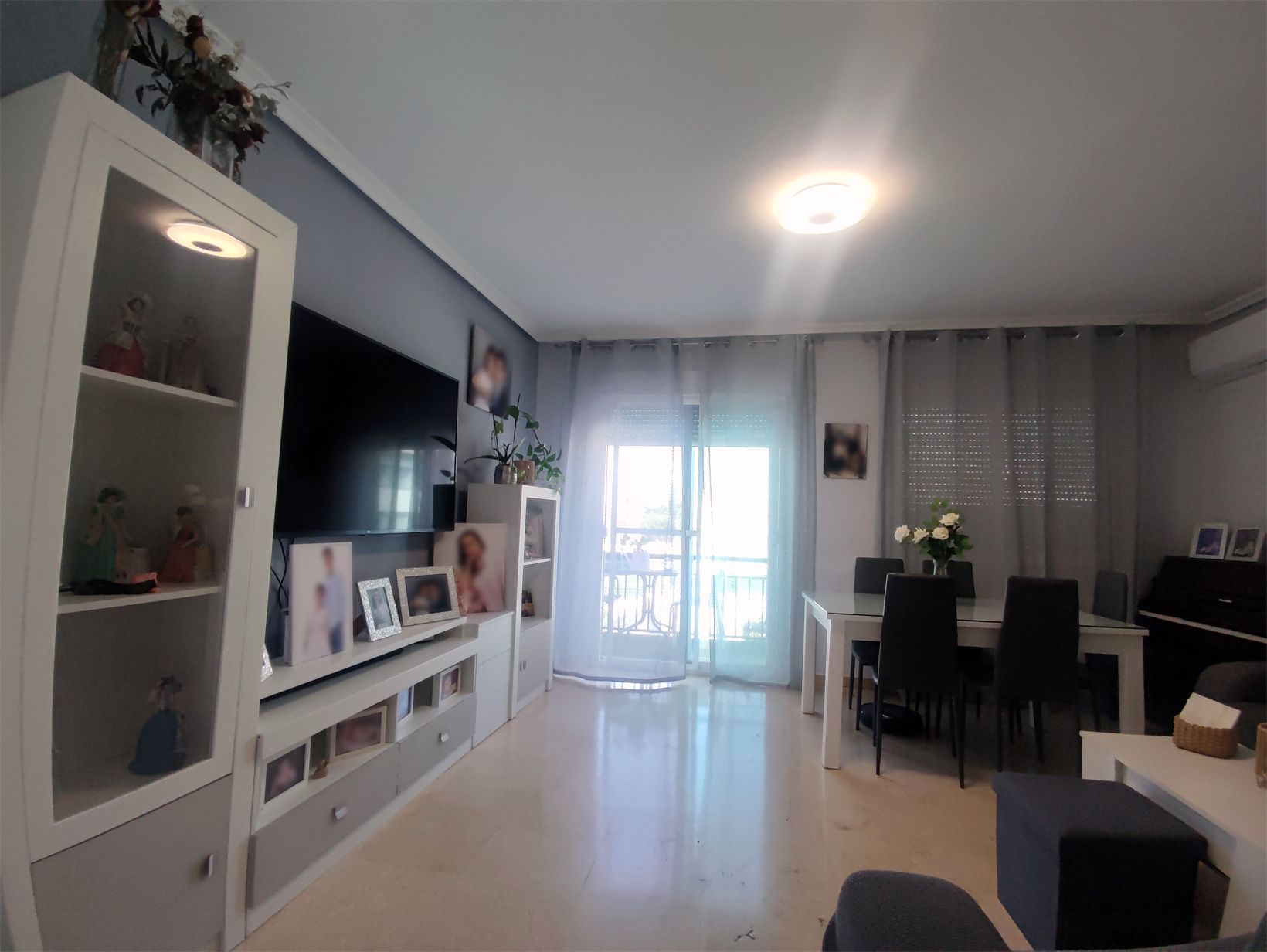 Sala d'estar de Casa adosada en venda en Ciudad Real Capital amb Aire condicionat, Calefacció i Traster