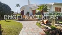 Vista exterior de Casa o xalet en venda en Gandia amb Aire condicionat, Calefacció i Jardí privat