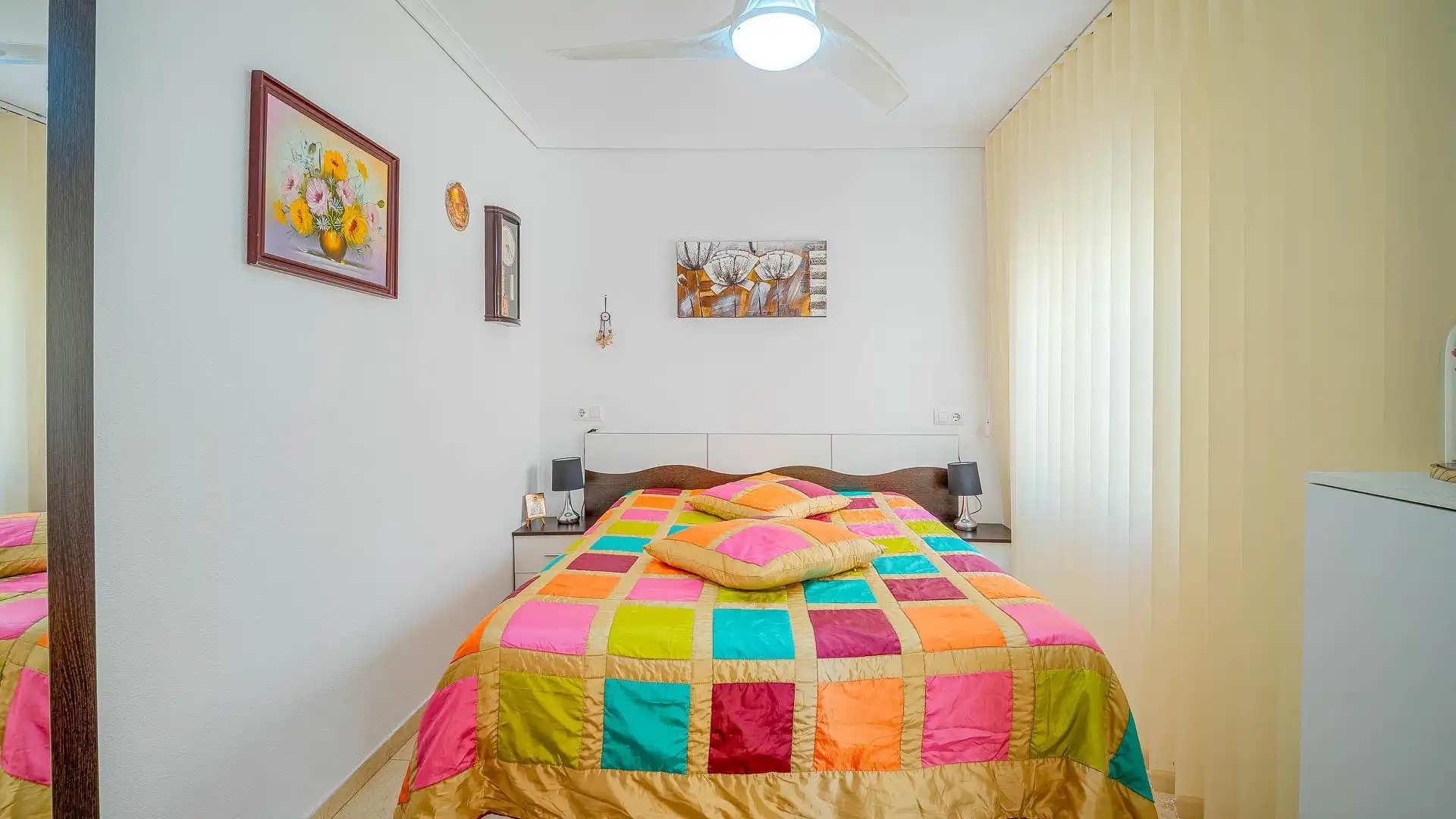 Habitación de Casa o chalet en venta en Santa Pola con Jardín privado, Terraza y Piscina comunitaria