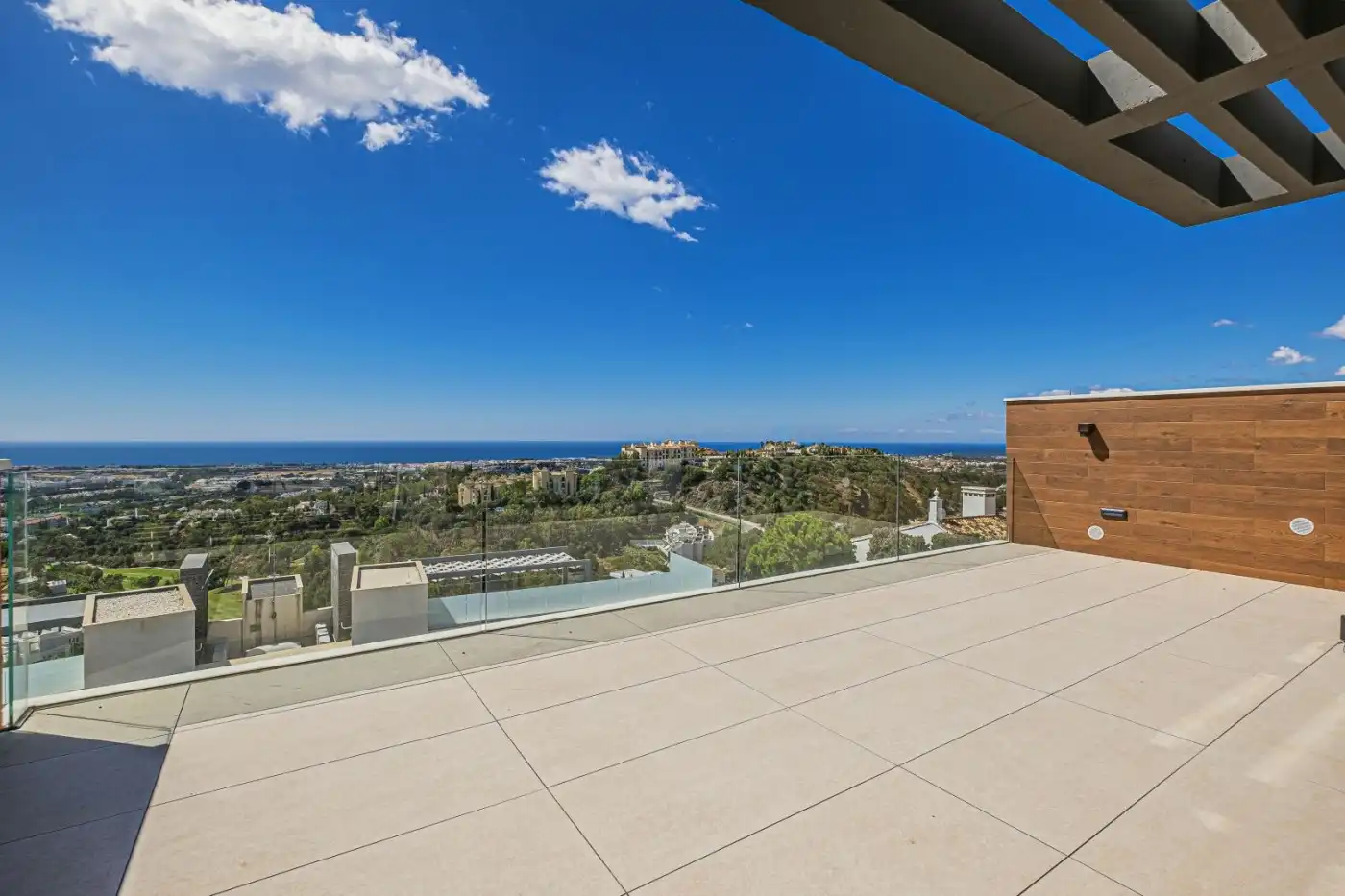Terrassa de Casa o xalet en venda en Benahavís amb Aire condicionat, Jardí privat i Terrassa
