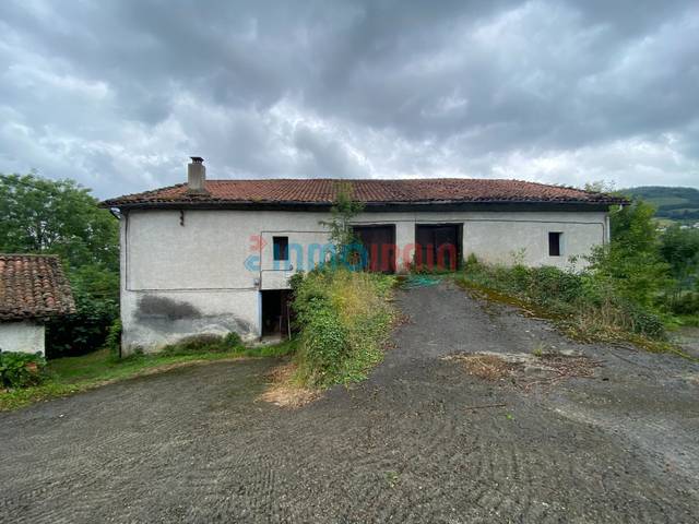 Casa-chalet en Venta en Altzaga Sakabanatua en Altzaga