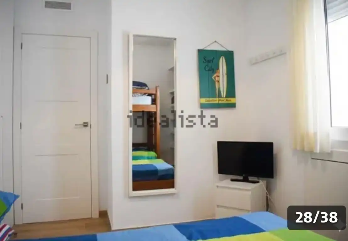 Dormitori de Apartament en venda en Gandia amb Aire condicionat, Terrassa i Moblat