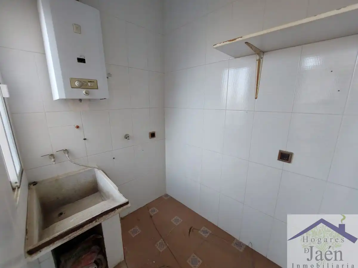 Baño de Piso en venta en Begíjar con Terraza