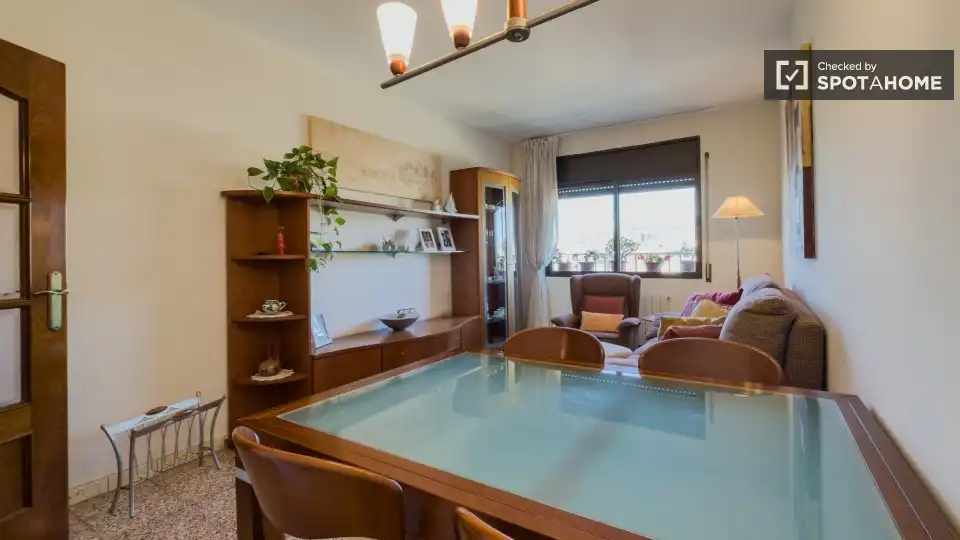 Room in Les Planes