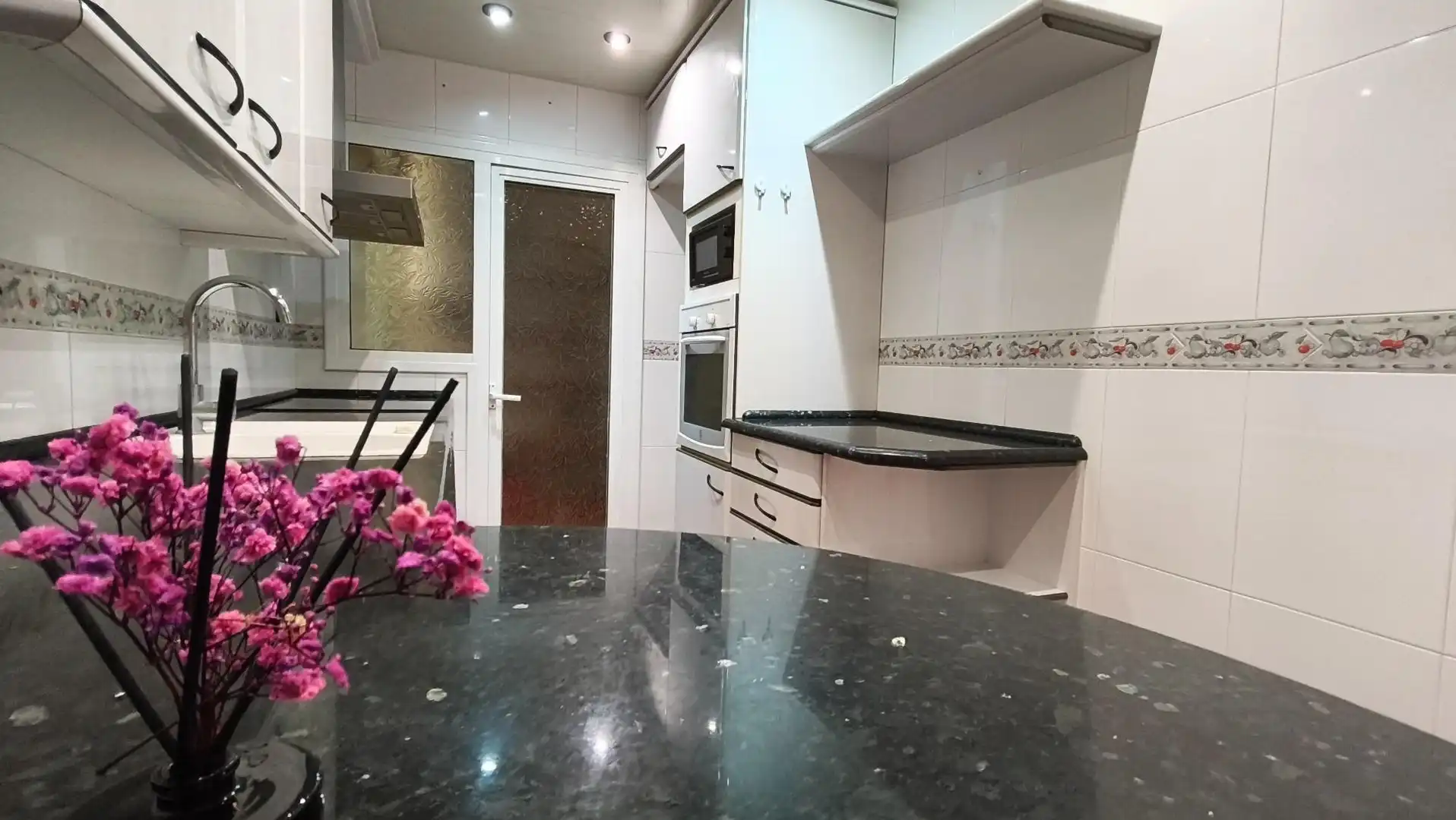 Cocina de Piso en venta en Vilanova i la Geltrú con Calefacción y Trastero