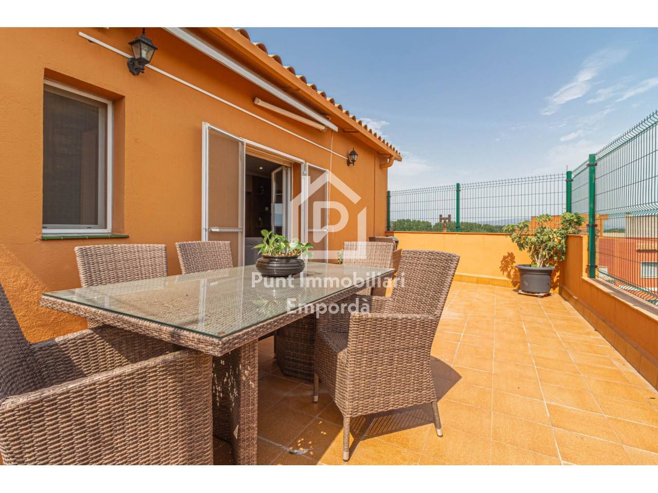Terraza de Dúplex en venta en Figueres con Terraza