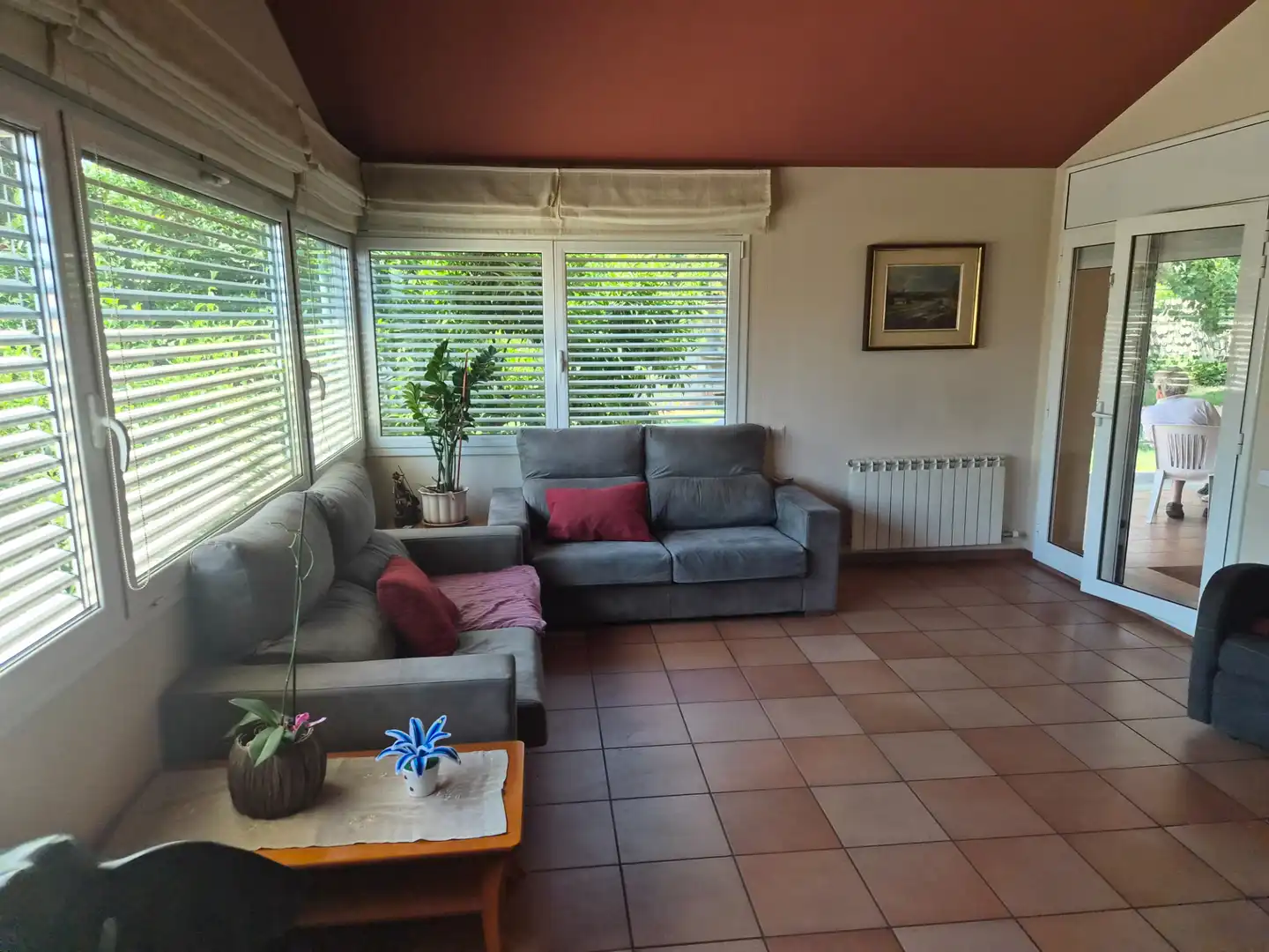 Sala d'estar de Casa o xalet en venda en Rubí amb Aire condicionat, Calefacció i Jardí privat