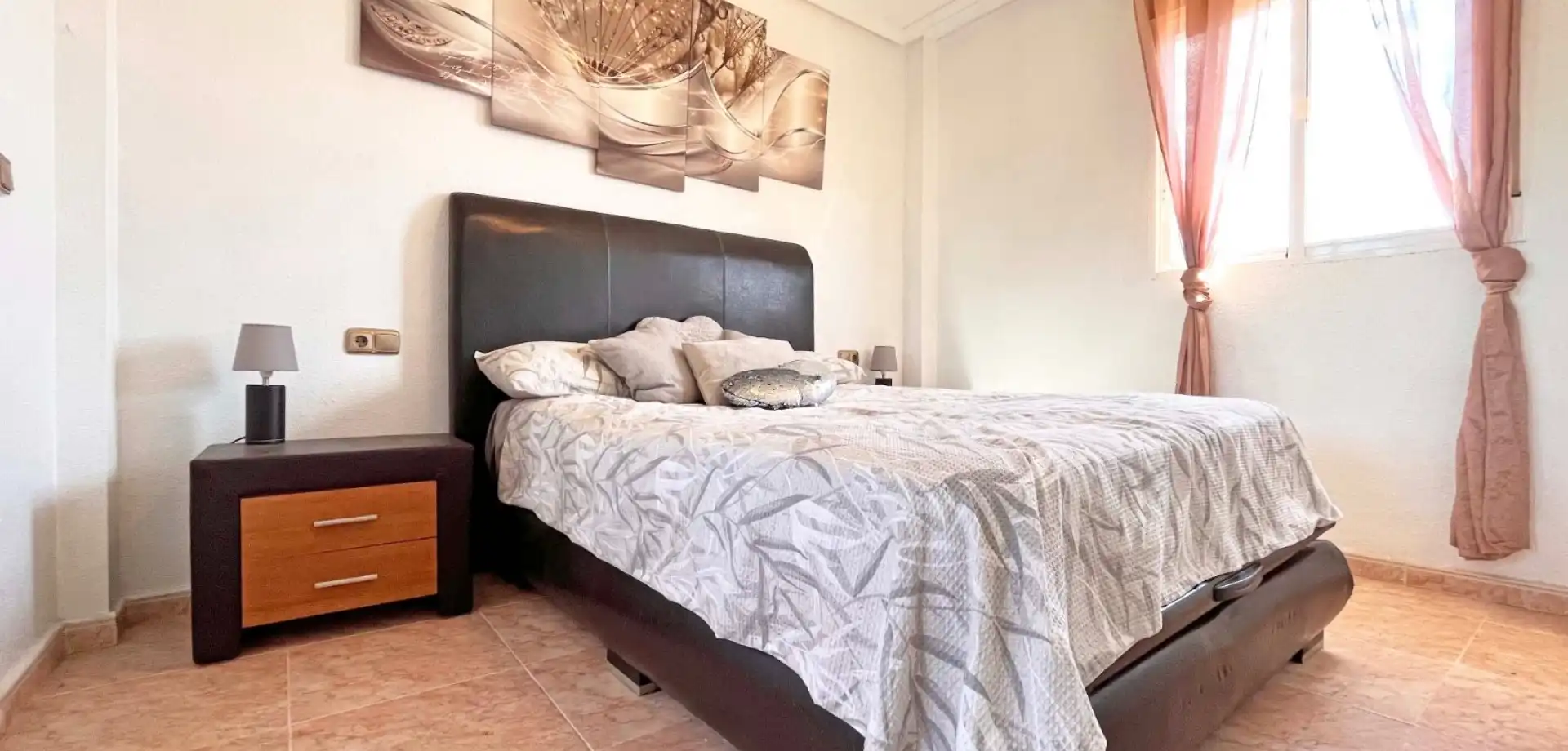 Dormitori de Casa o xalet en venda en Orihuela amb Piscina