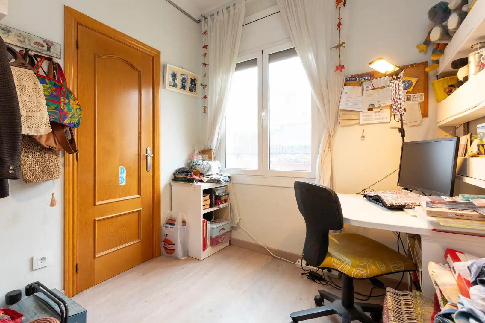 Habitación de Piso en venta en Barcelona con Aire acondicionado y Balcón