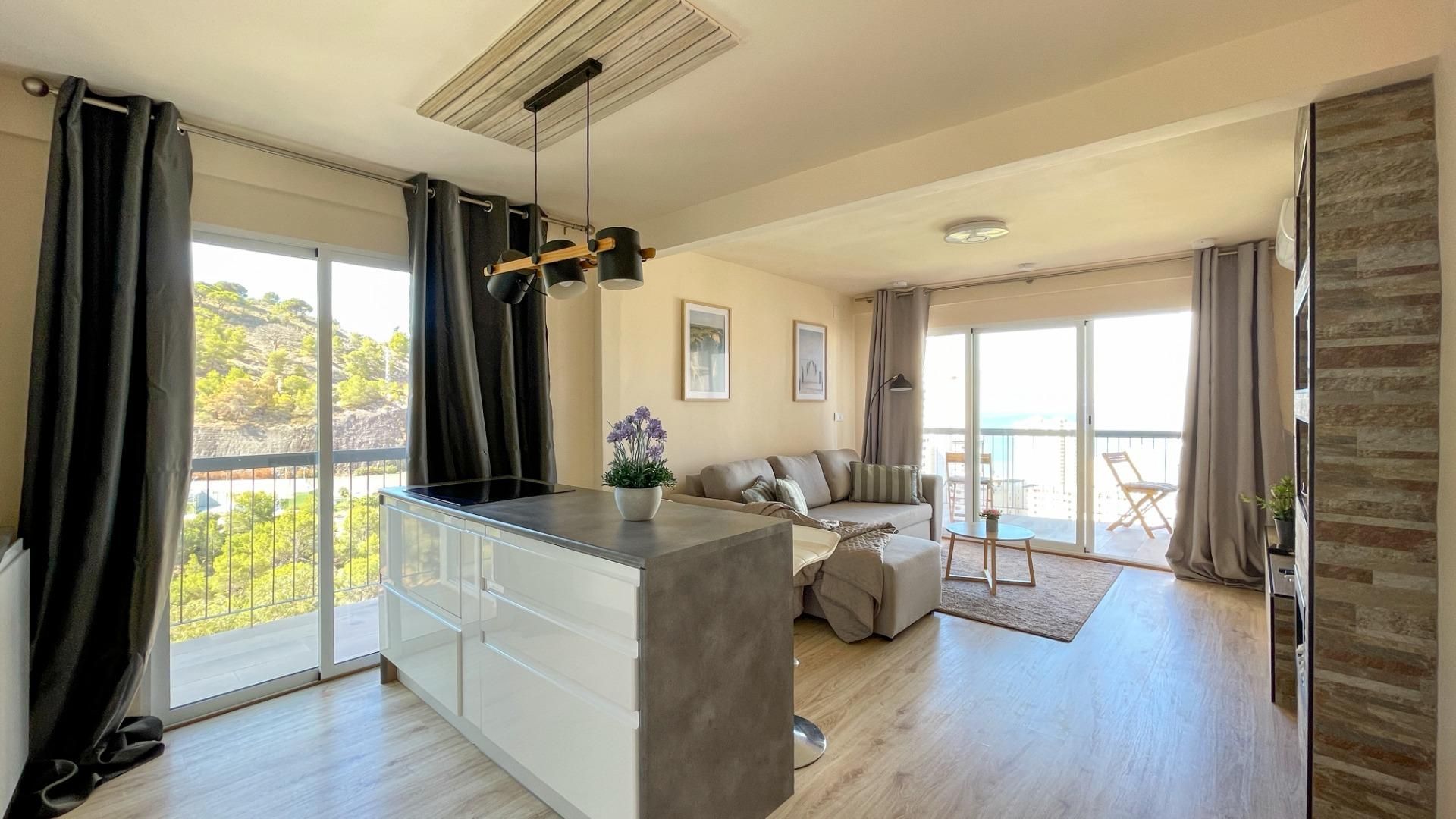Bedroom of Apartment to rent in Benidorm  with Air Conditioner, Terrace and Balcony