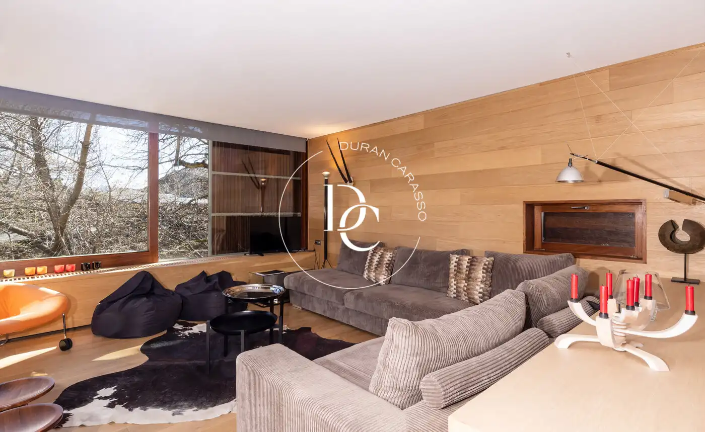 Sala d'estar de Casa o xalet en venda en Guils de Cerdanya amb Calefacció, Jardí privat i Terrassa