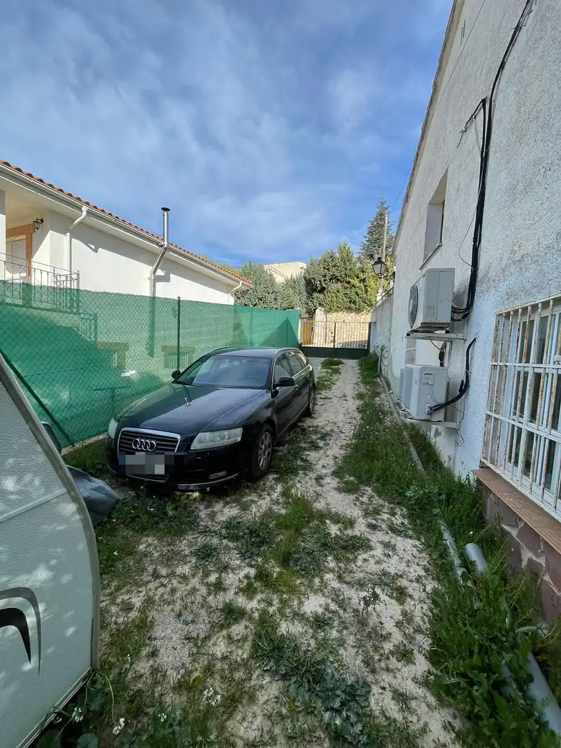 Casa adosada en venta en Orusco de Tajuña