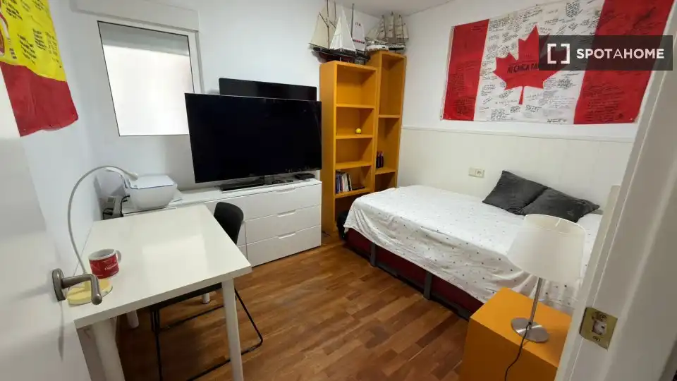 Dormitori de Apartament per a compartir en Alicante / Alacant amb Aire condicionat, Calefacció i Terrassa