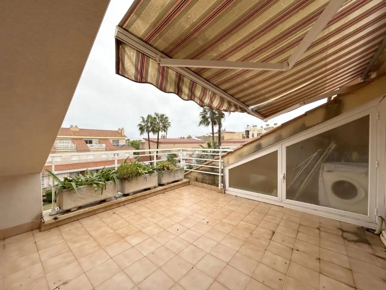 Terrassa de Casa o xalet en venda en Cubelles amb Terrassa i Piscina comunitària