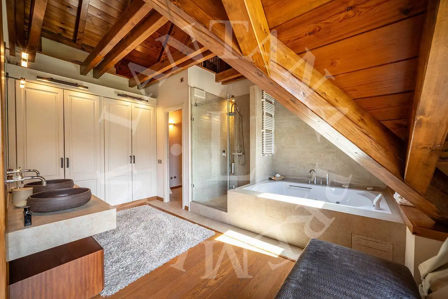 Baño de Casa adosada en venta en Naut Aran con Calefacción, Jardín privado y Parquet