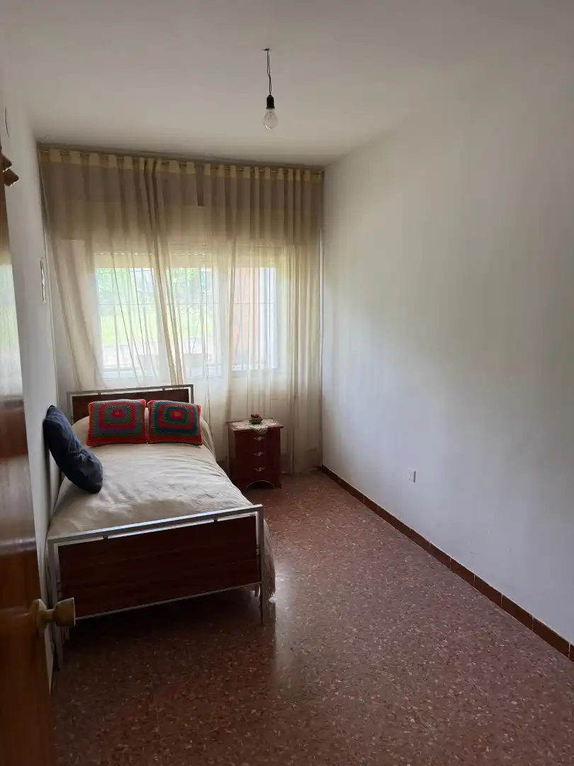 Dormitori de Pis en venda en Lanzahíta amb Terrassa, Moblat i Forn