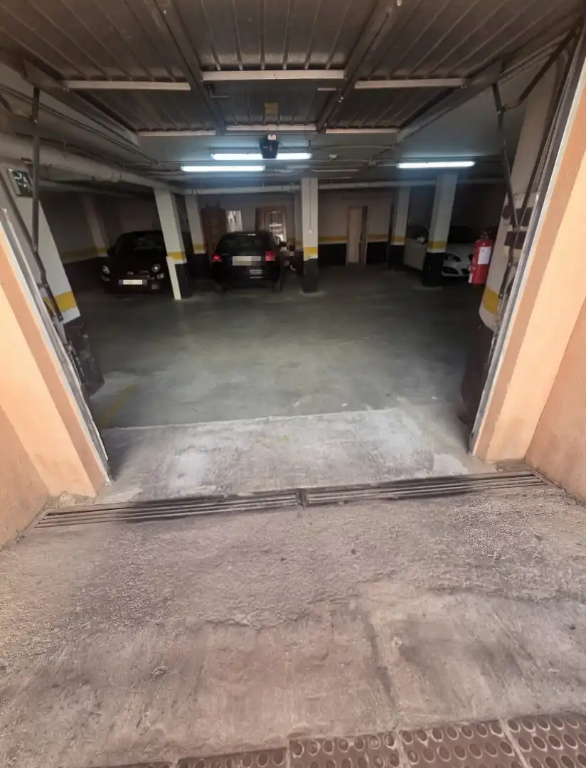 Einzelparkplatz zur Miete in Calle Isla Cabrera 10B, imagen 2