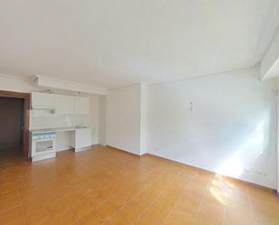 Cuina de Estudi en venda en  Madrid Capital amb Jardí privat, Piscina i Forn