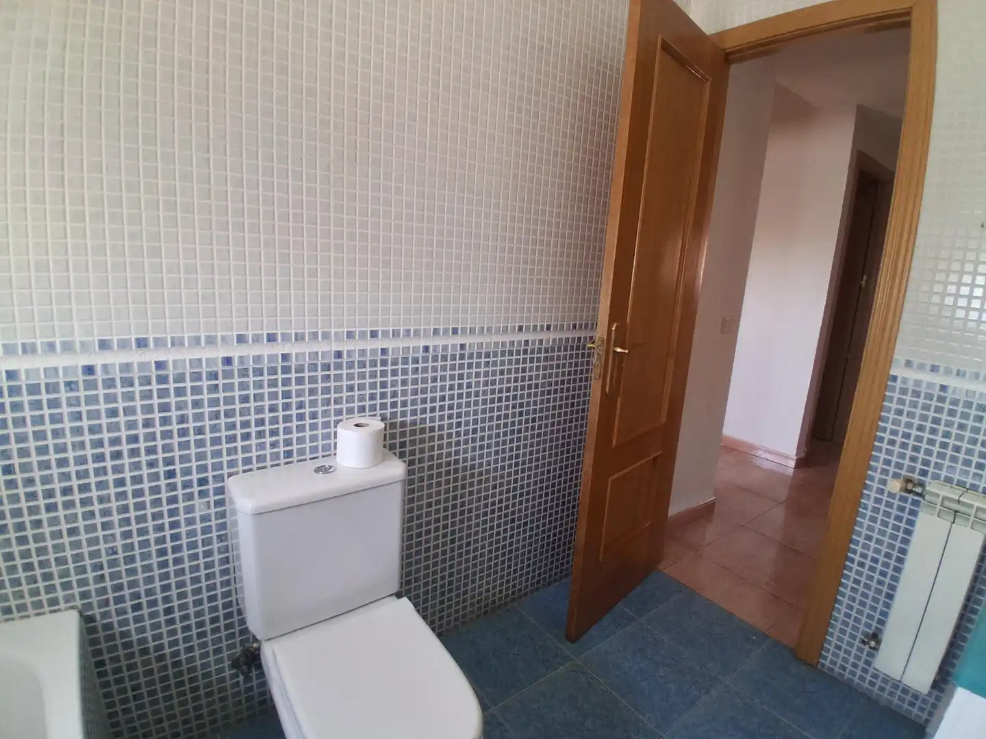 Bany de Casa adosada en venda en El Viso de San Juan amb Calefacció i Piscina