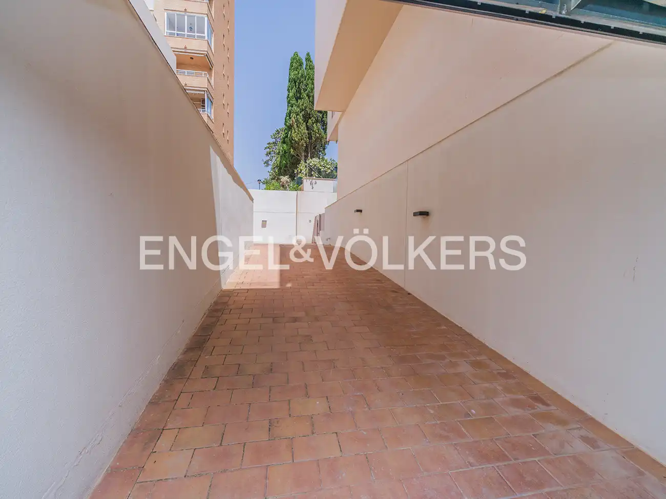 Terrassa de Casa o xalet en venda en El Campello amb Aire condicionat, Calefacció i Jardí privat