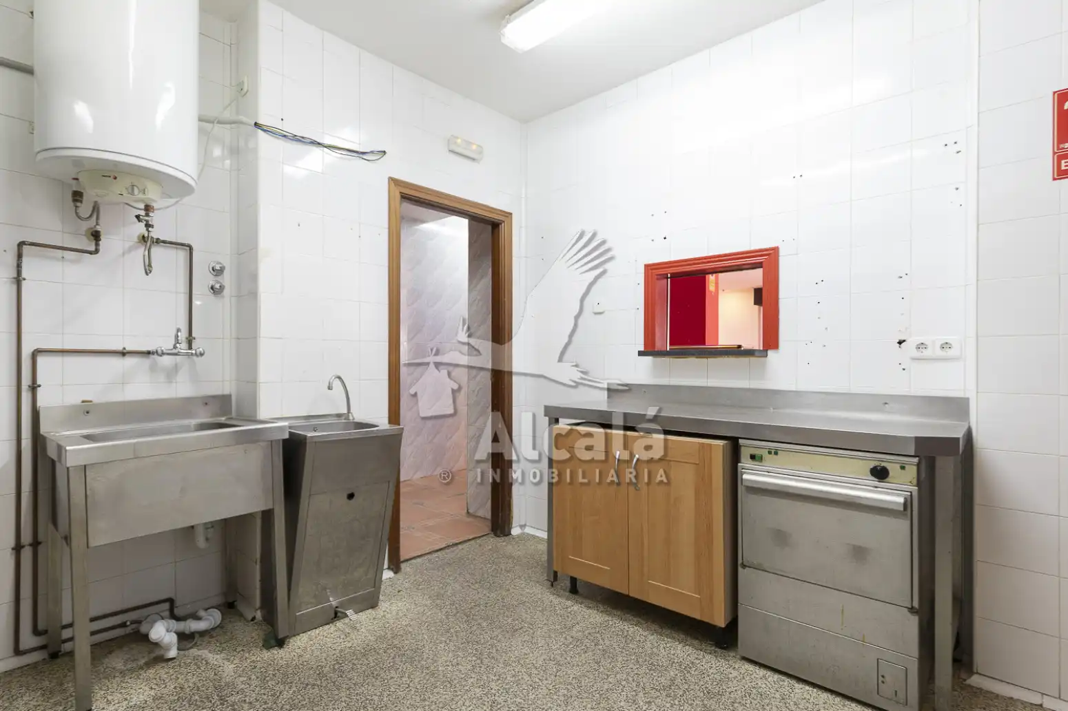 Cocina de Local en venta en Alcalá de Henares