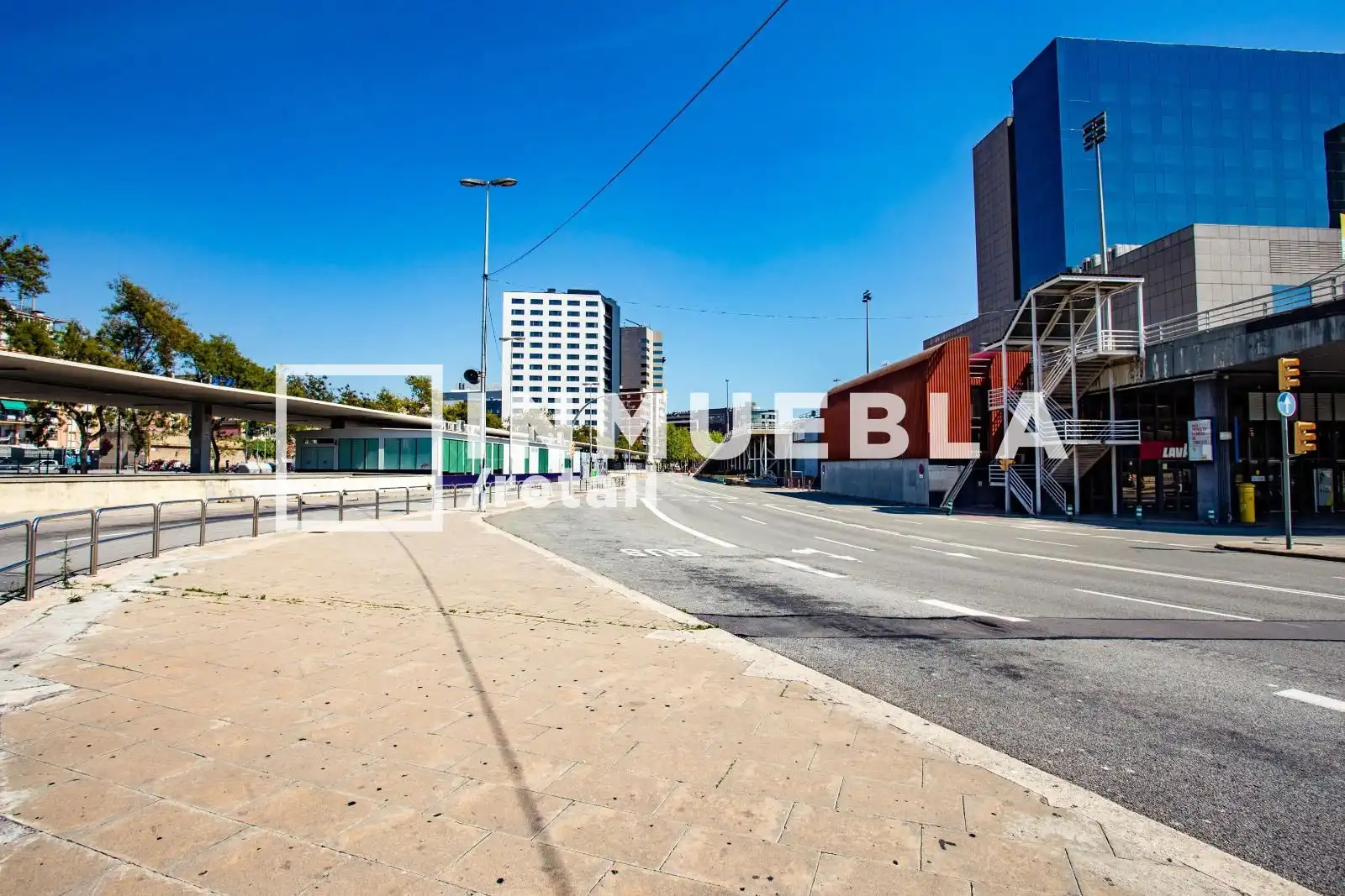 Außenansicht von Büro zum Verkauf in Barcelona mit Klimaanlage und Heizung