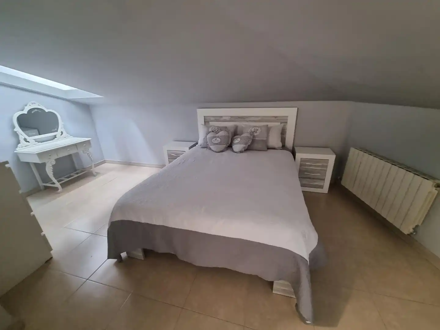 Dormitori de Àtic en venda en Sabadell amb Terrassa, Moblat i Alarma