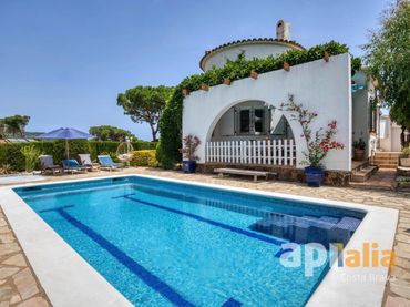 Casa amb balcó en venda a Cabanyes - Mas Ambrós - Mas Pallí