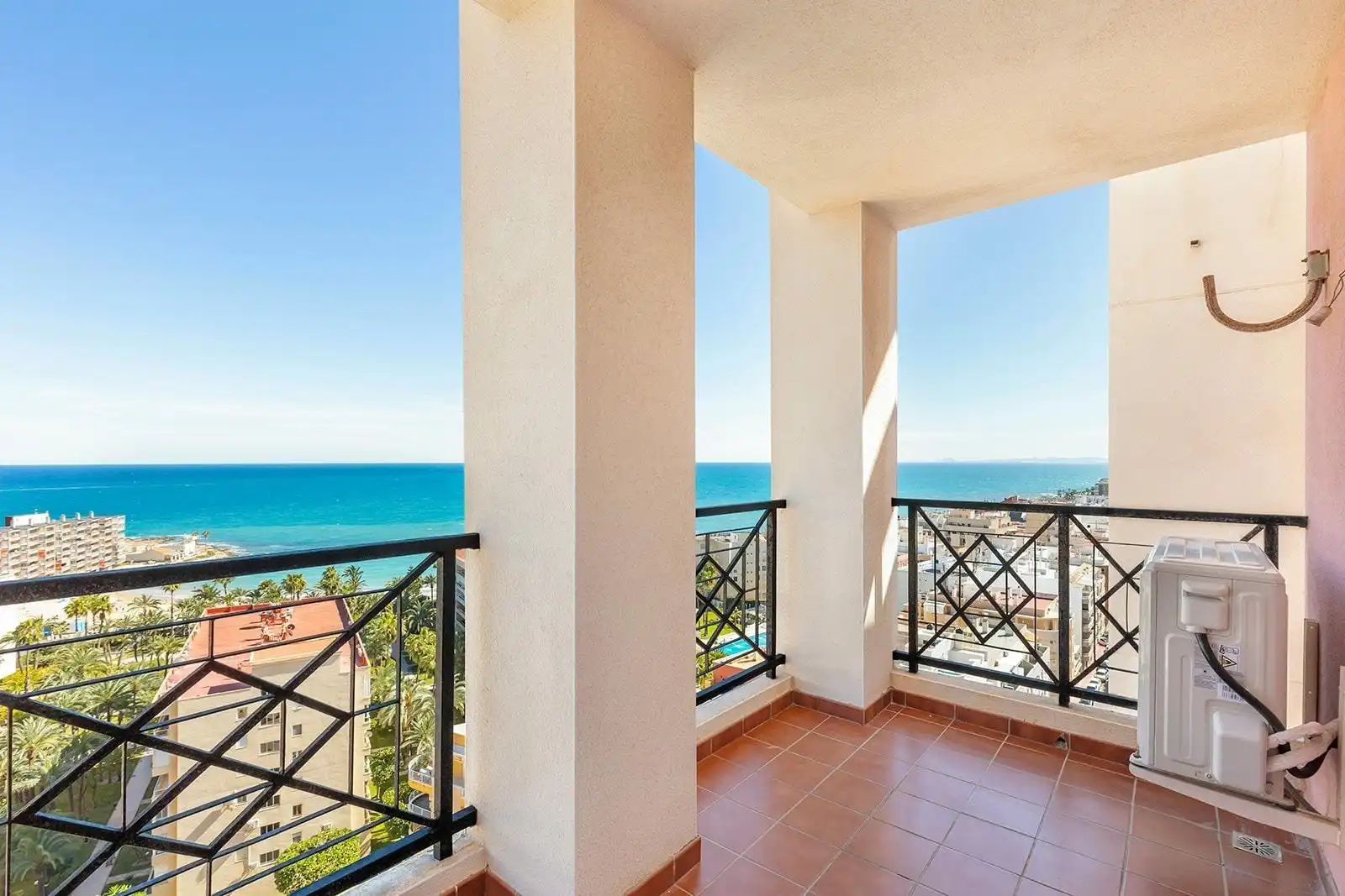 Apartament amb piscina en venda a Avenida Roentgen, imagen 5
