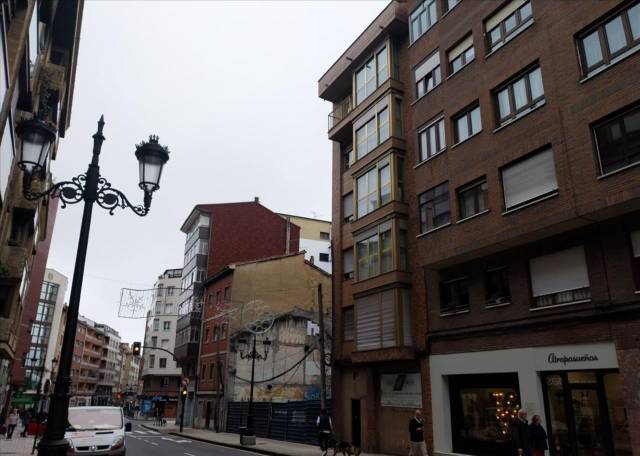 Local comercial en Venta en CL DR EUARDO GLEZ MENENDEZ en Montecerrao