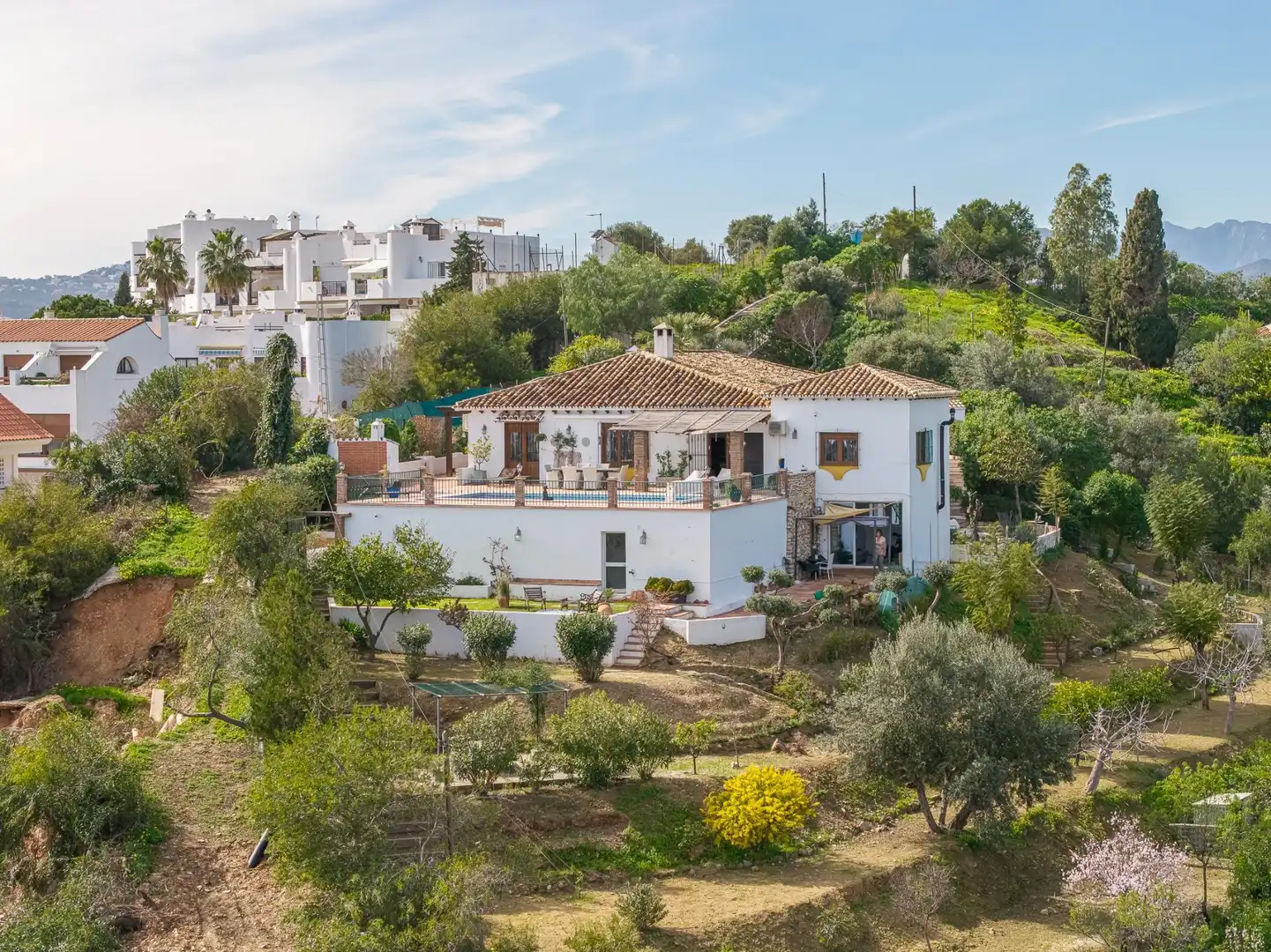 Vista exterior de Casa o xalet en venda en Mijas amb Aire condicionat, Calefacció i Jardí privat