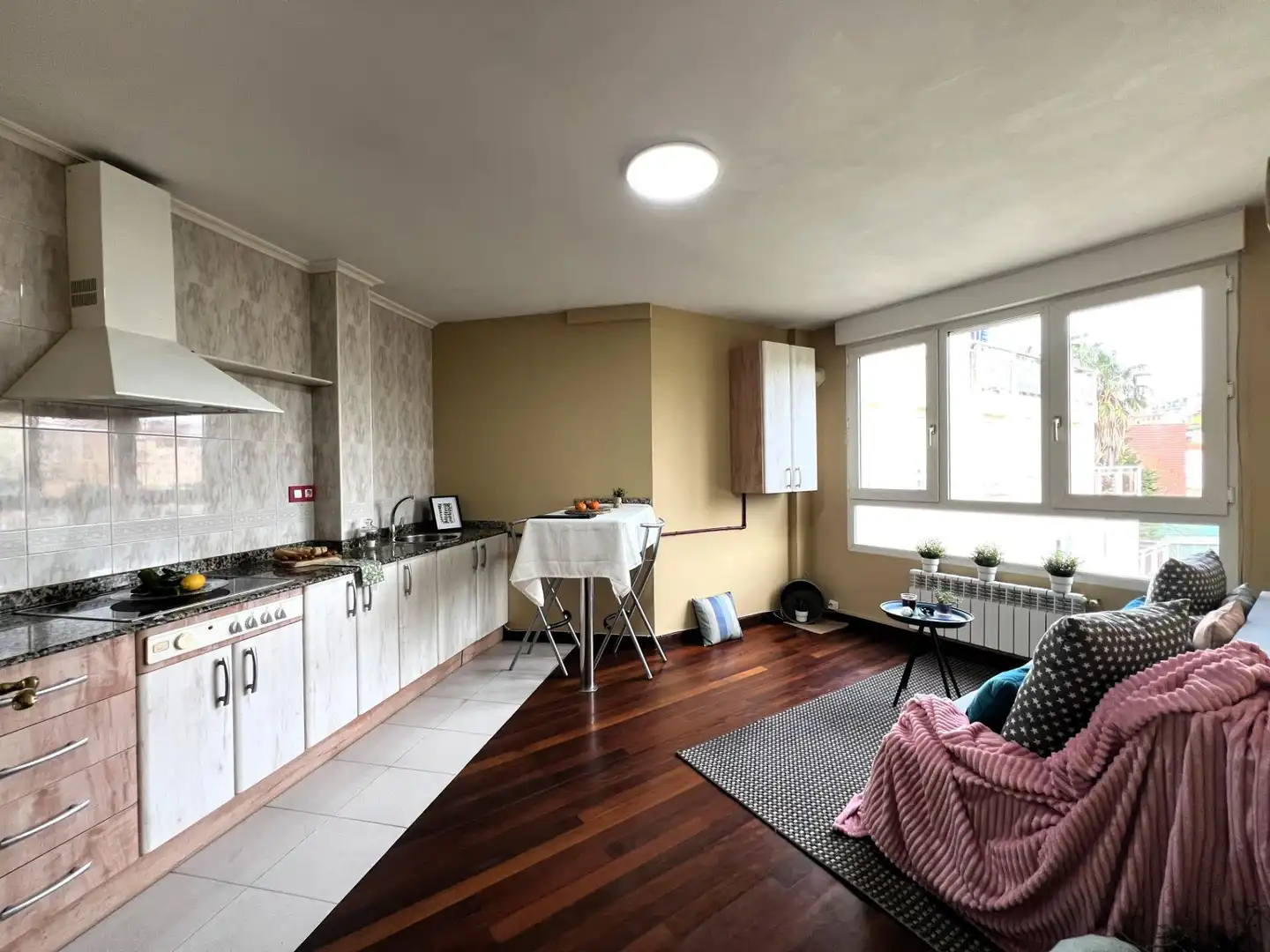 Cocina de Piso en venta en Santander con Calefacción