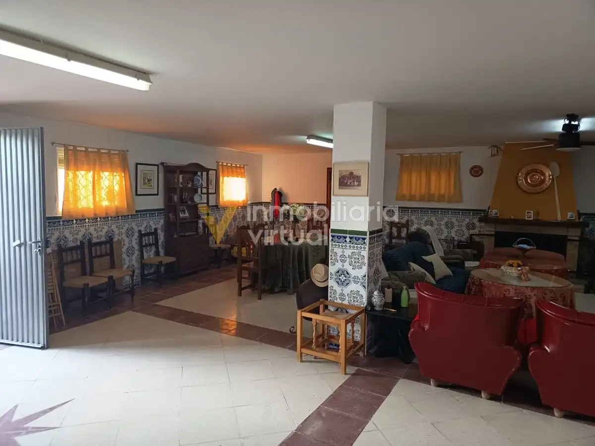 Casa o chalet en venta en Lucena con Piscina y Amueblado