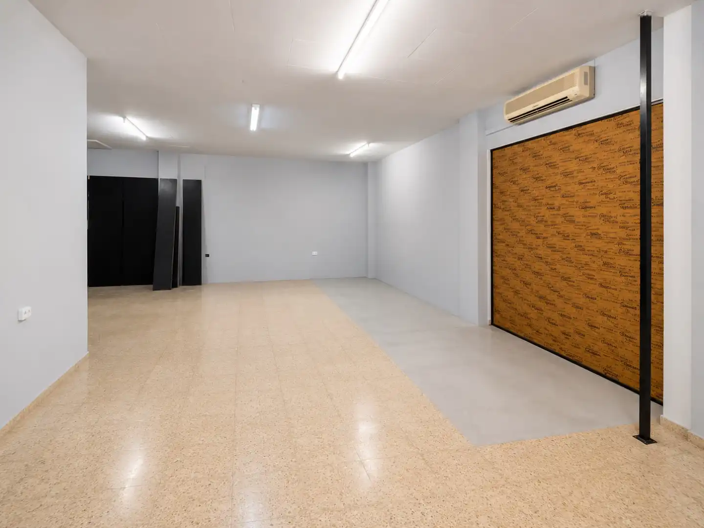 Commercial properties for rent in Valencia  with Air Conditioner
