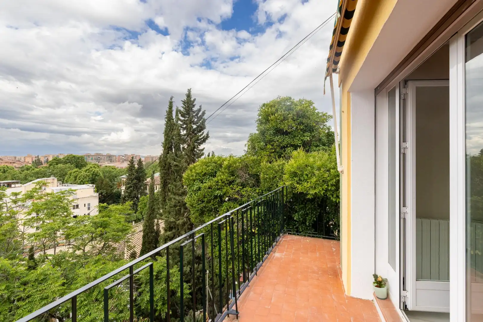 Balcony of Flat for rent in  Granada Capital  with Air Conditioner, Heating and Terrace