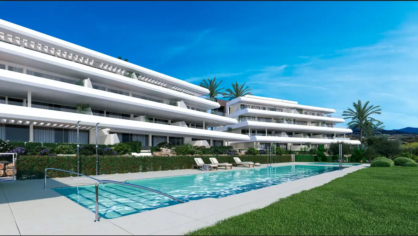 Vista exterior de Àtic en venda en Estepona amb Terrassa, Traster i Piscina