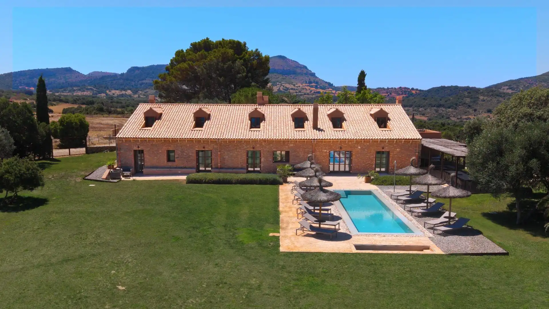 Garden of Country homes for sale in Sant Llorenç des Cardassar  with Air Conditioner, Heating and Private garden