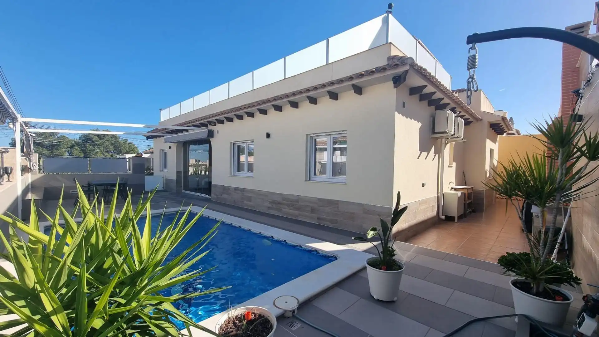 Villa con piscina in vendita a Calle laguna azul, imagen 5