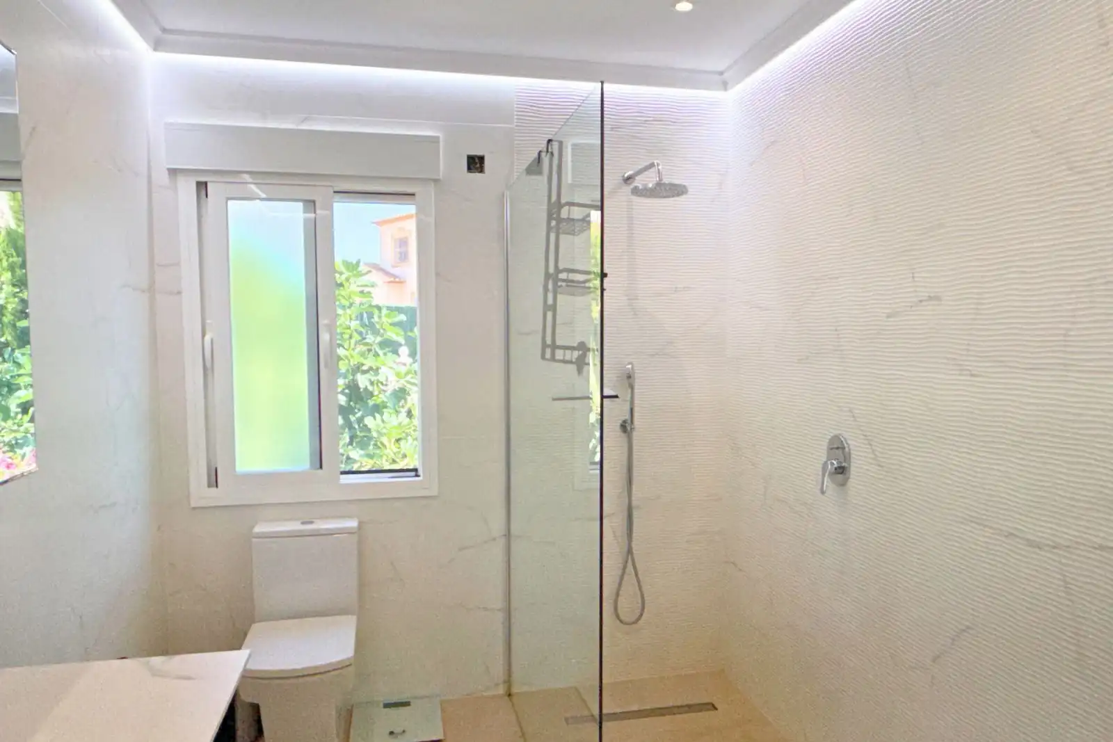 Baño de Casa o chalet de alquiler en Calpe / Calp con Aire acondicionado, Calefacción y Terraza
