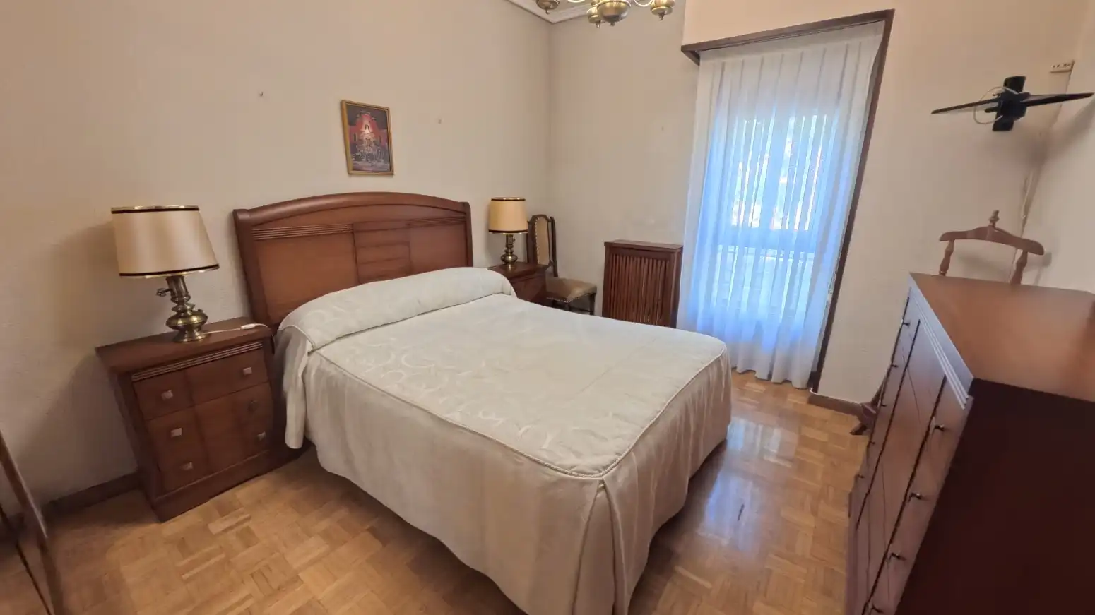 Habitación de Piso en venta en  Logroño con Calefacción, Parquet y Terraza