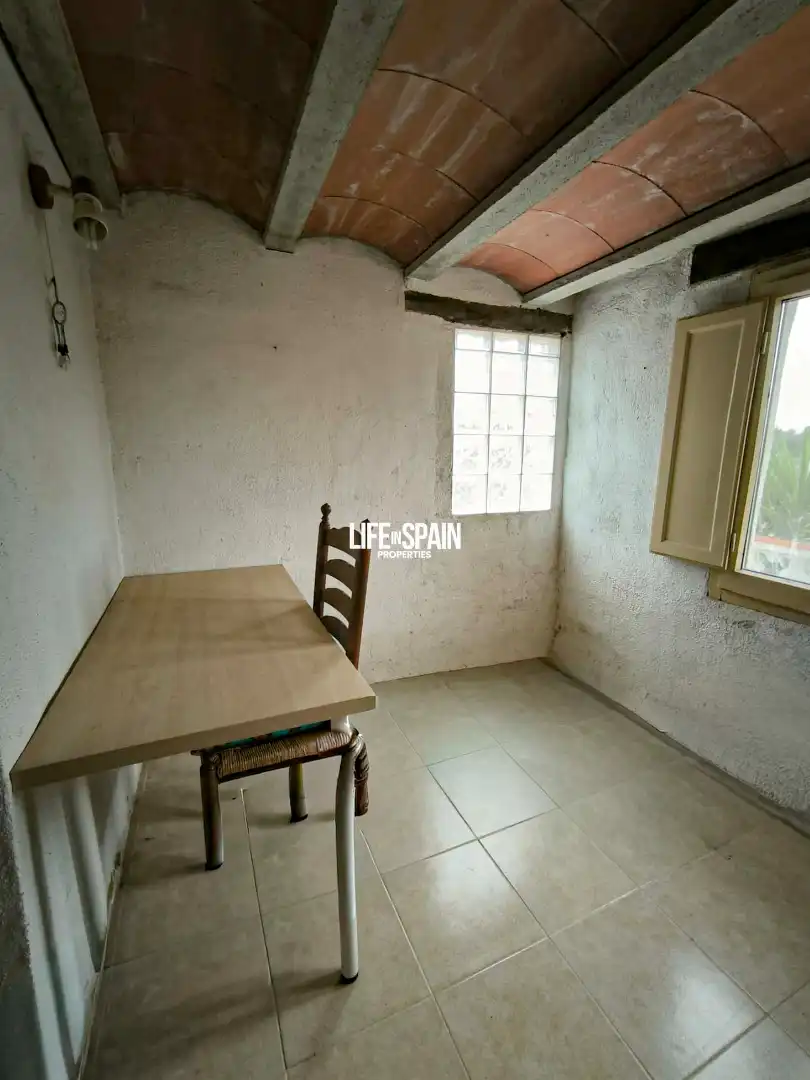 Country house zum Verkauf in Rasquera mit Klimaanlage, Privatgarten und Terrasse