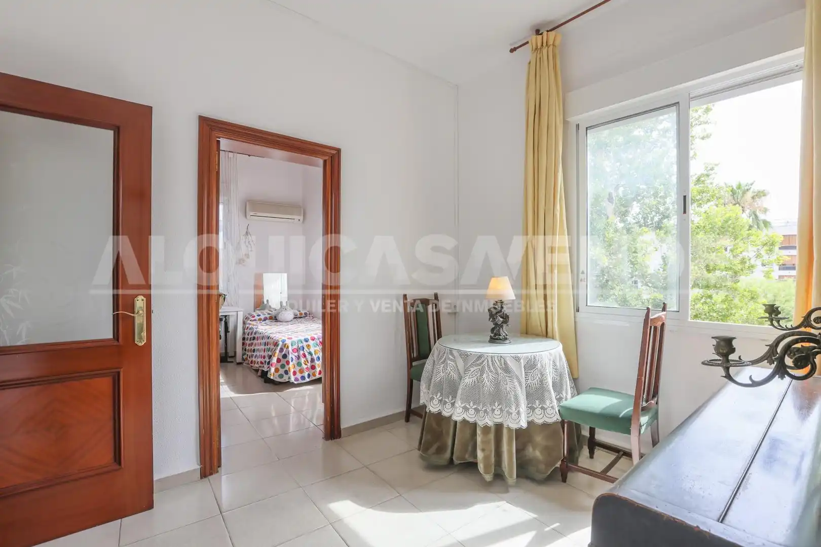 Bedroom of Flat for sale in Sevilla  with Air Conditioner