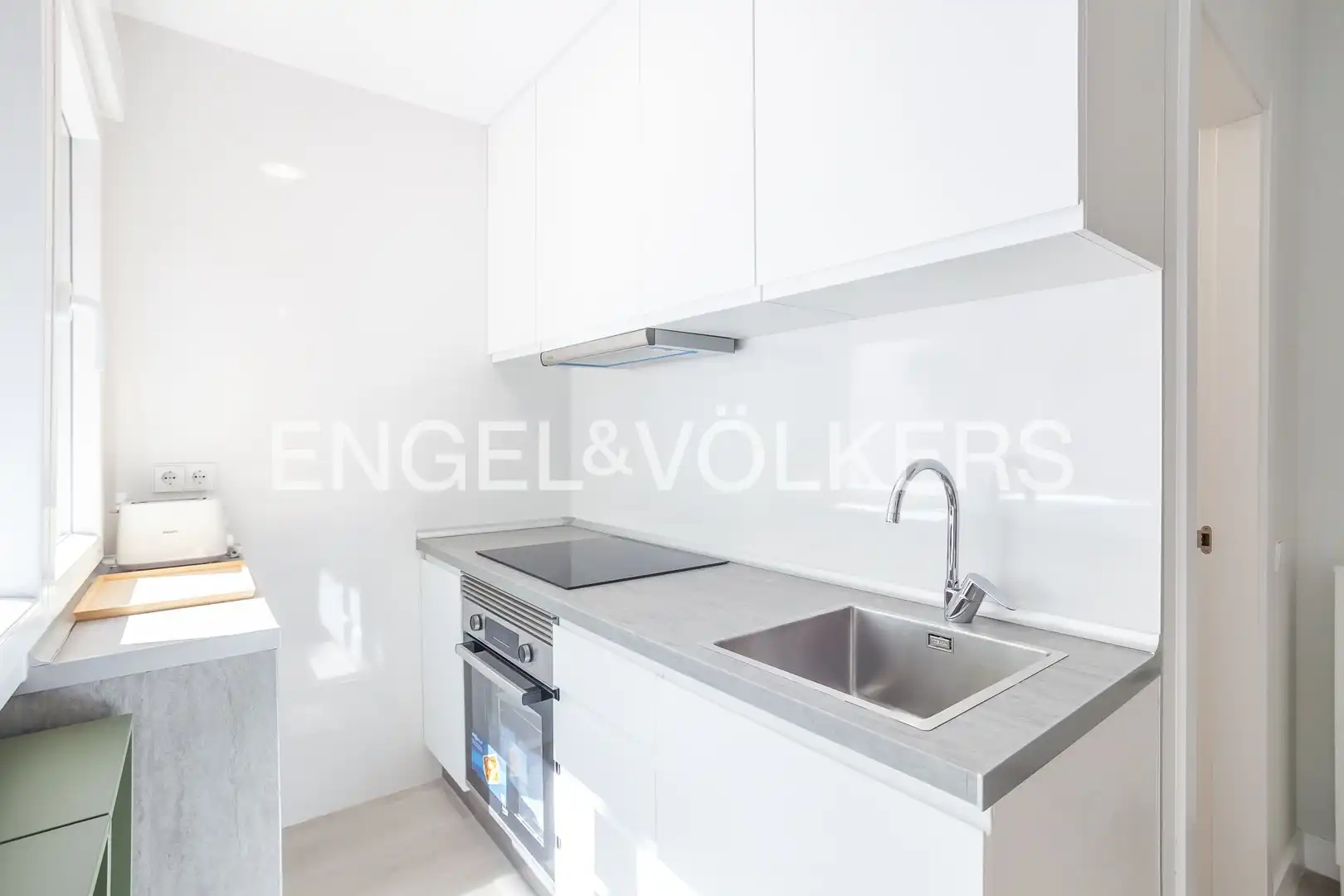 Cocina de Piso de alquiler en Madrid con Calefacción y Jardín privado