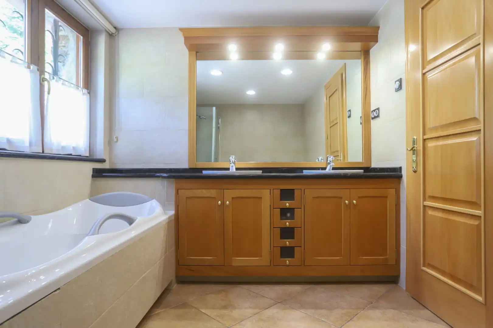 Bathroom of Country homes for sale in Les Valls de Valira  with Heating, Private garden and Storage room