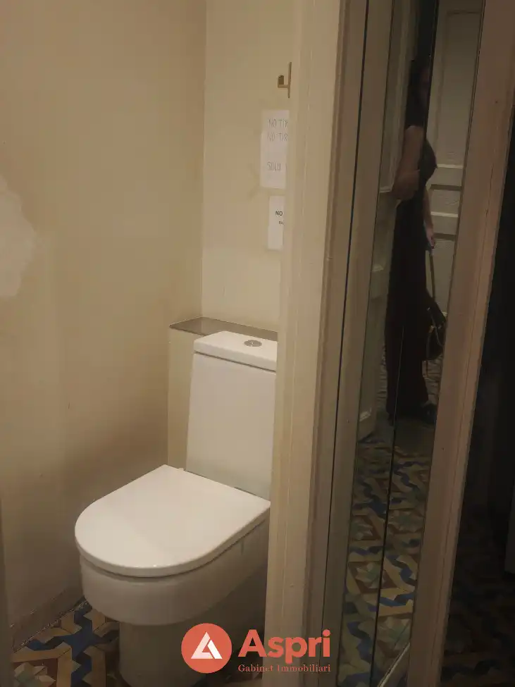 Baño de Piso de alquiler en Barcelona con Aire acondicionado, Jardín privado y Terraza