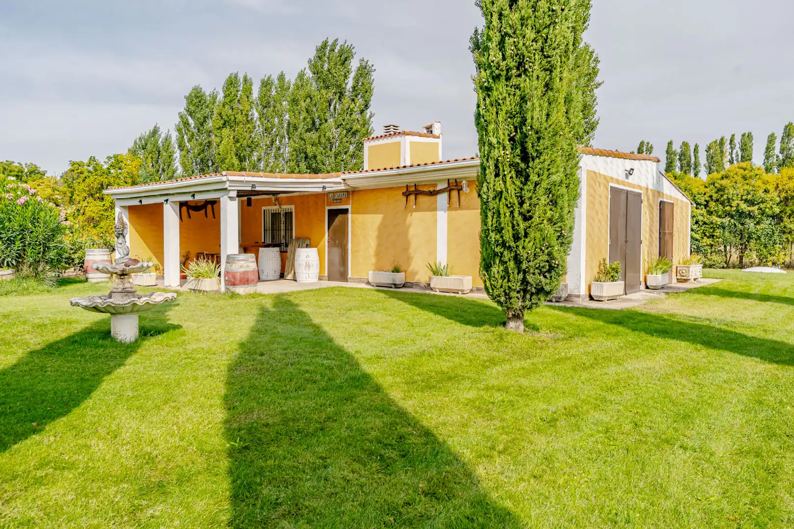 Jardín de Finca rústica en venta en Laguna de Duero con Aire acondicionado, Calefacción y Jardín privado
