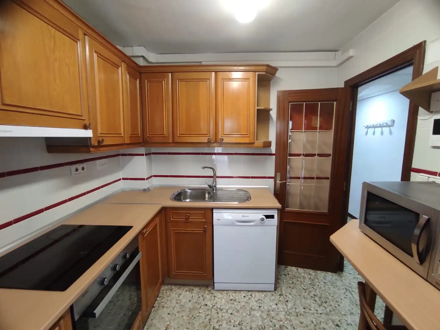 Kitchen of Flat for sale in Zaragoza  with Air Conditioner, Heating and Oven